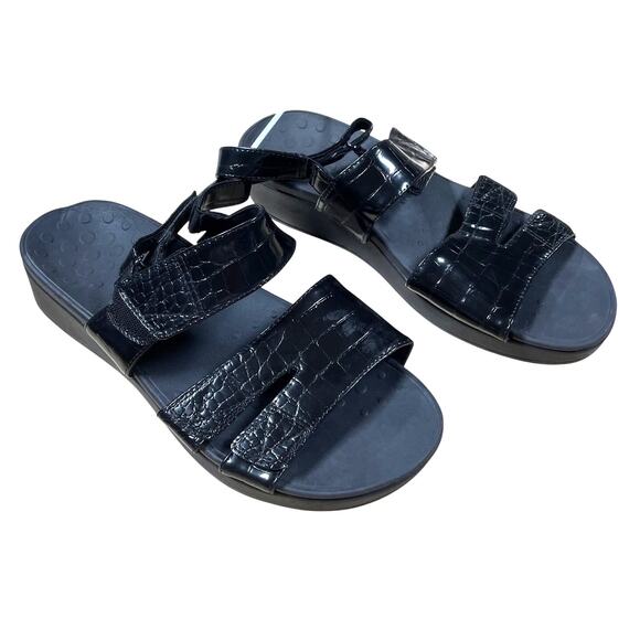 Vionic Roma Women's Sandals Patent Leather Croc Embossed Sz 12 New with Defect - Picture 1 of 7